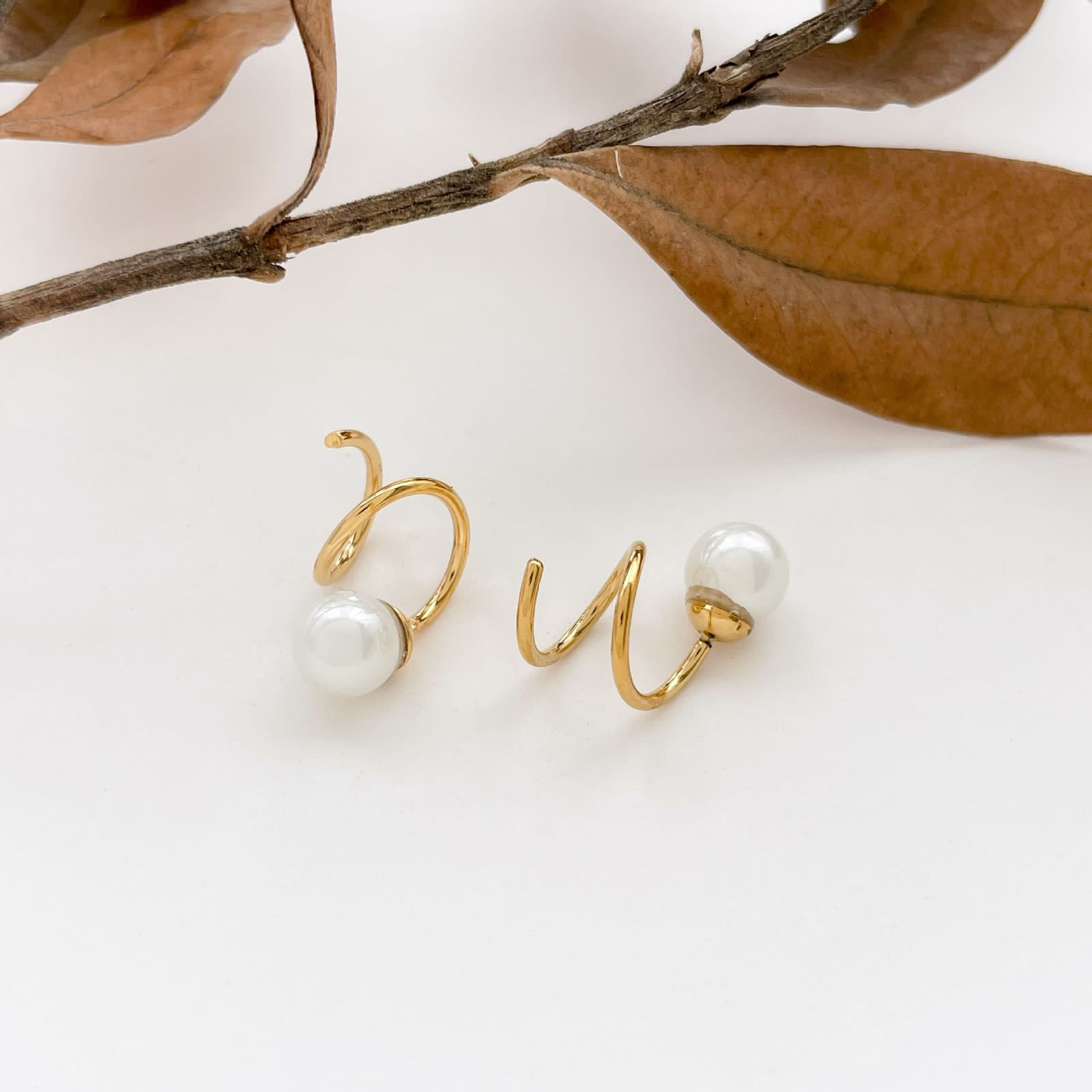 Molly Pearls Twisted Earrings