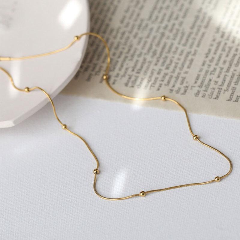 Dot Sleek Gold Chain