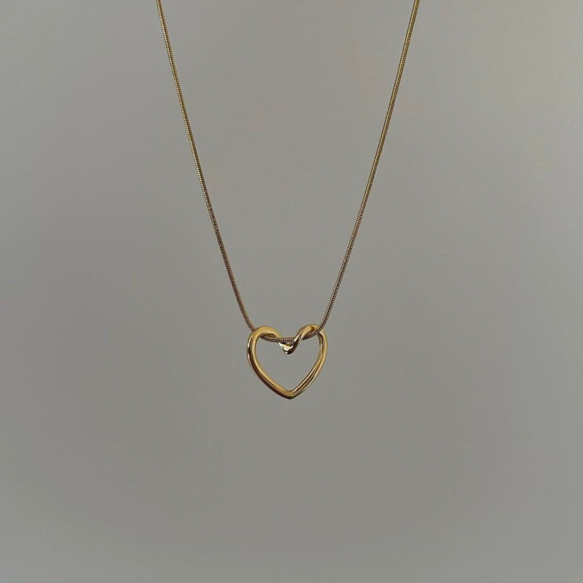 Bosom Hollow Heart Necklace✨