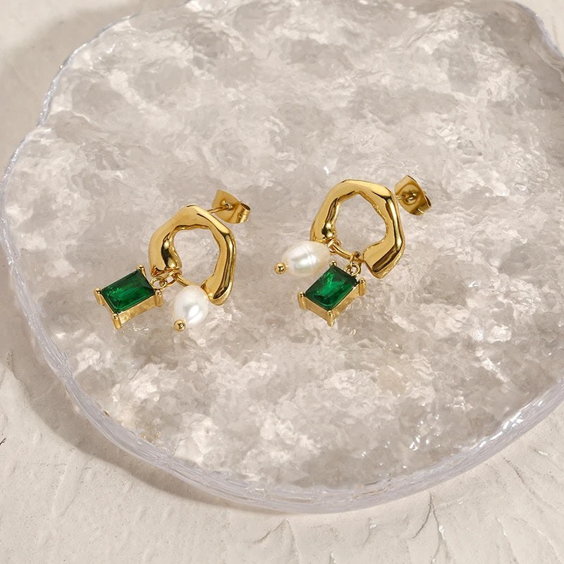Pegri Emerald Gold Earrings