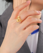 Leafy Sleek Gold Ring