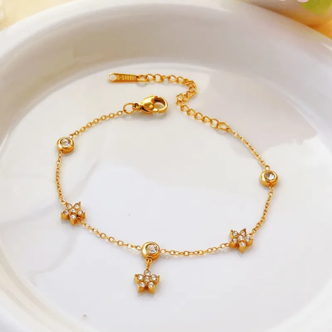 Gul Flower Dainty Bracelet