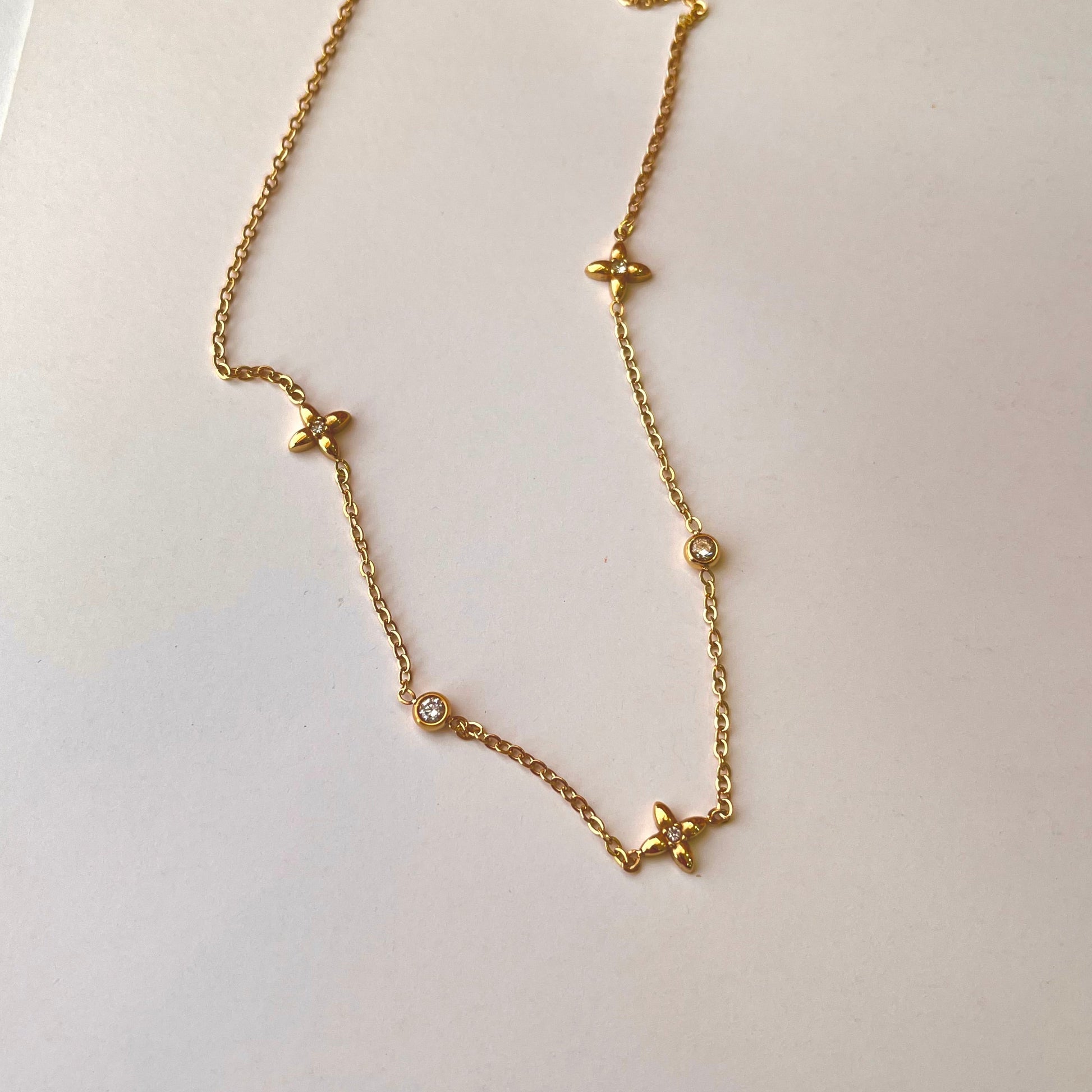 Lighty Star Dainty Necklace