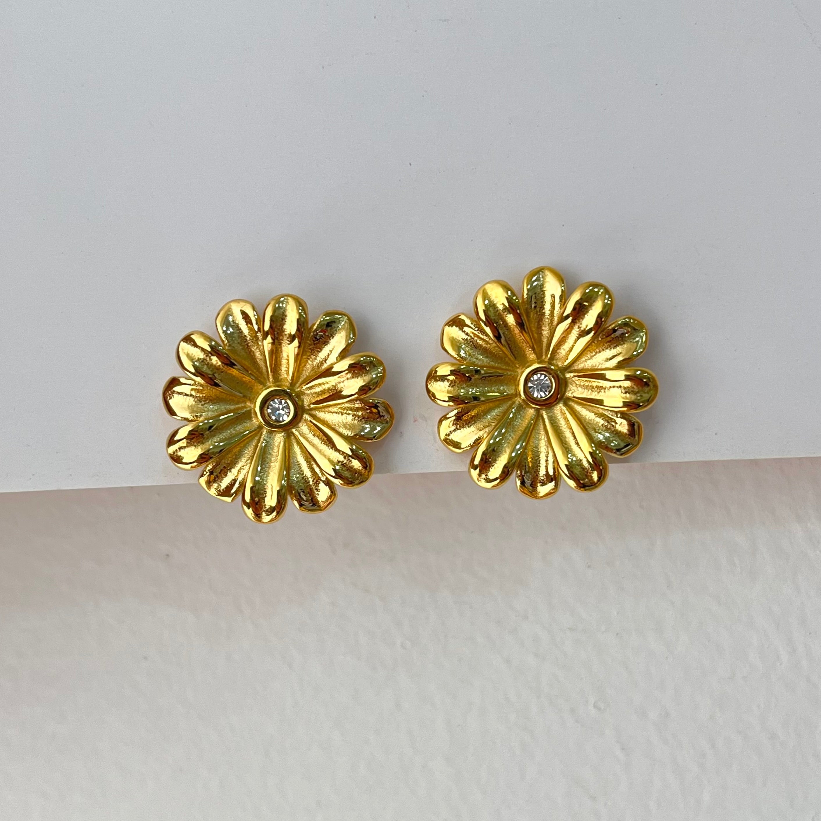 Juliet Flower Gold Studs