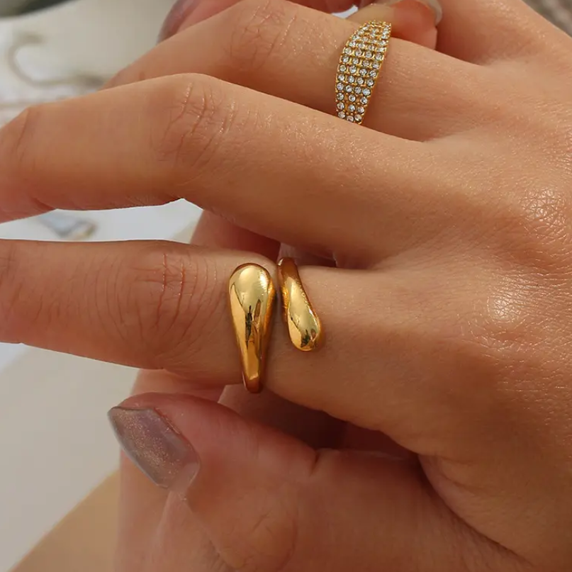 Orlina Twisted Gold Ring