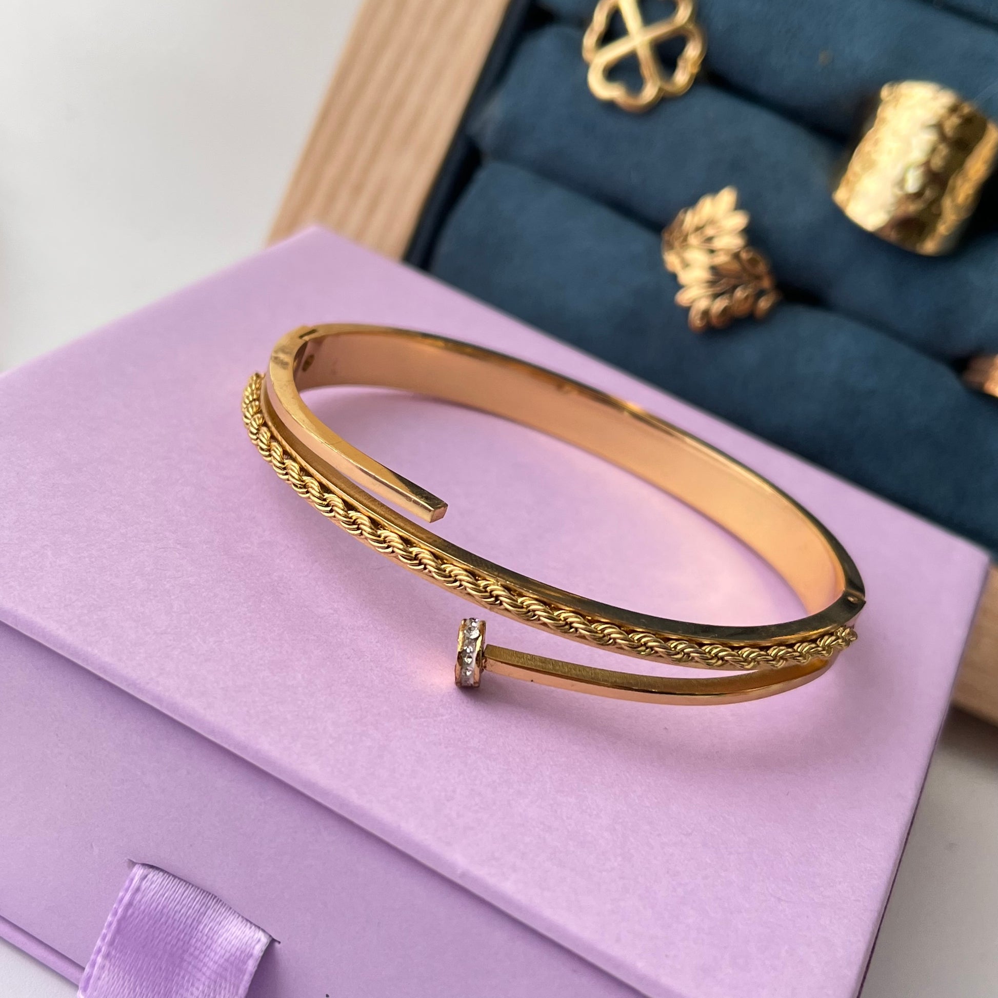 Natalia Nail Gold Cuff