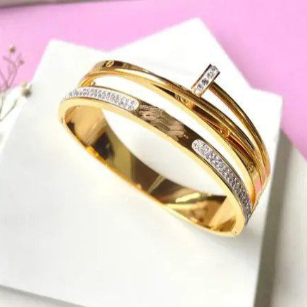Hulia Thick Statement Cuff