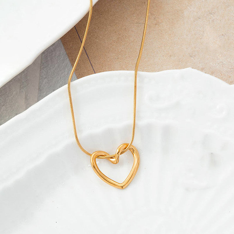 Bosom Hollow Heart Necklace✨