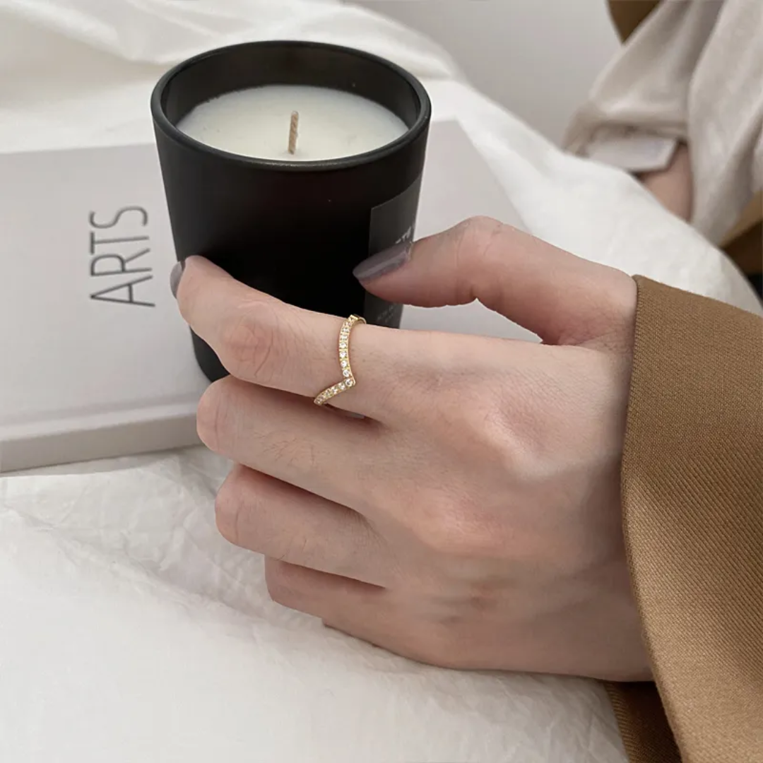 Saki Diamond V shape Ring