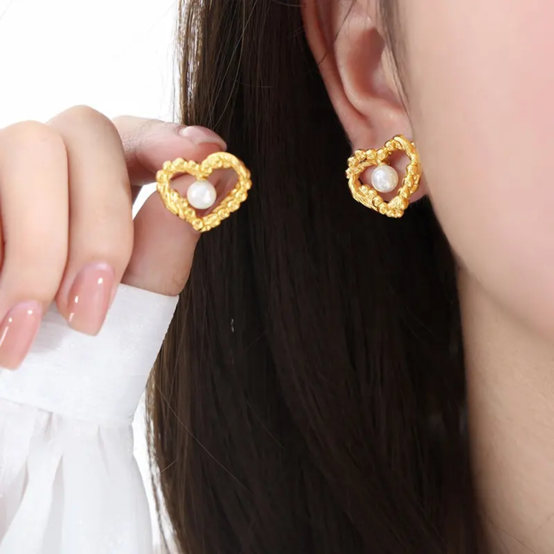 Demina Pearl Heart Earrings