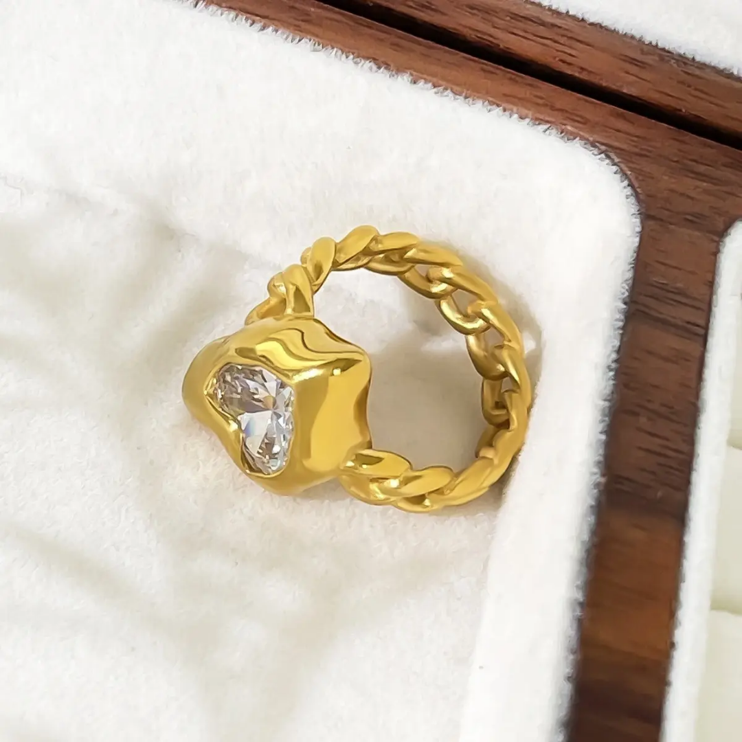 Claire Big Heart Diamond Ring✨