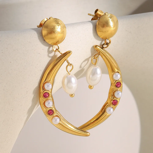 Qoius Moon Pearl Dangler