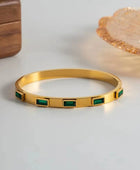 Rihu Green Stone Cuff✨
