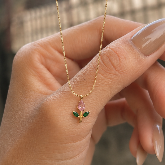 Little Tulip Diamond Necklaces
