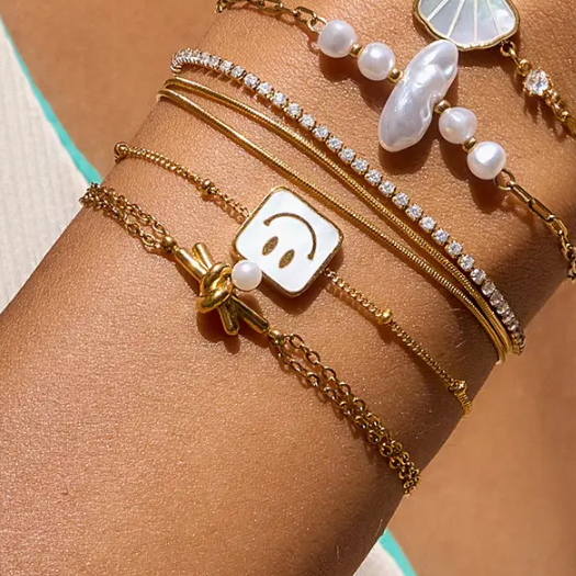Kevin Knot Pearl Dainty Bracelet