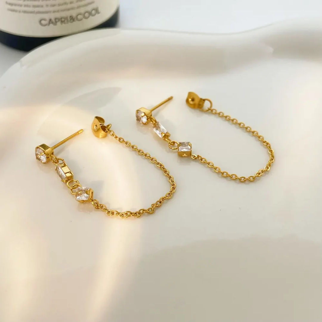 Montana Hanging Diamond Earrings