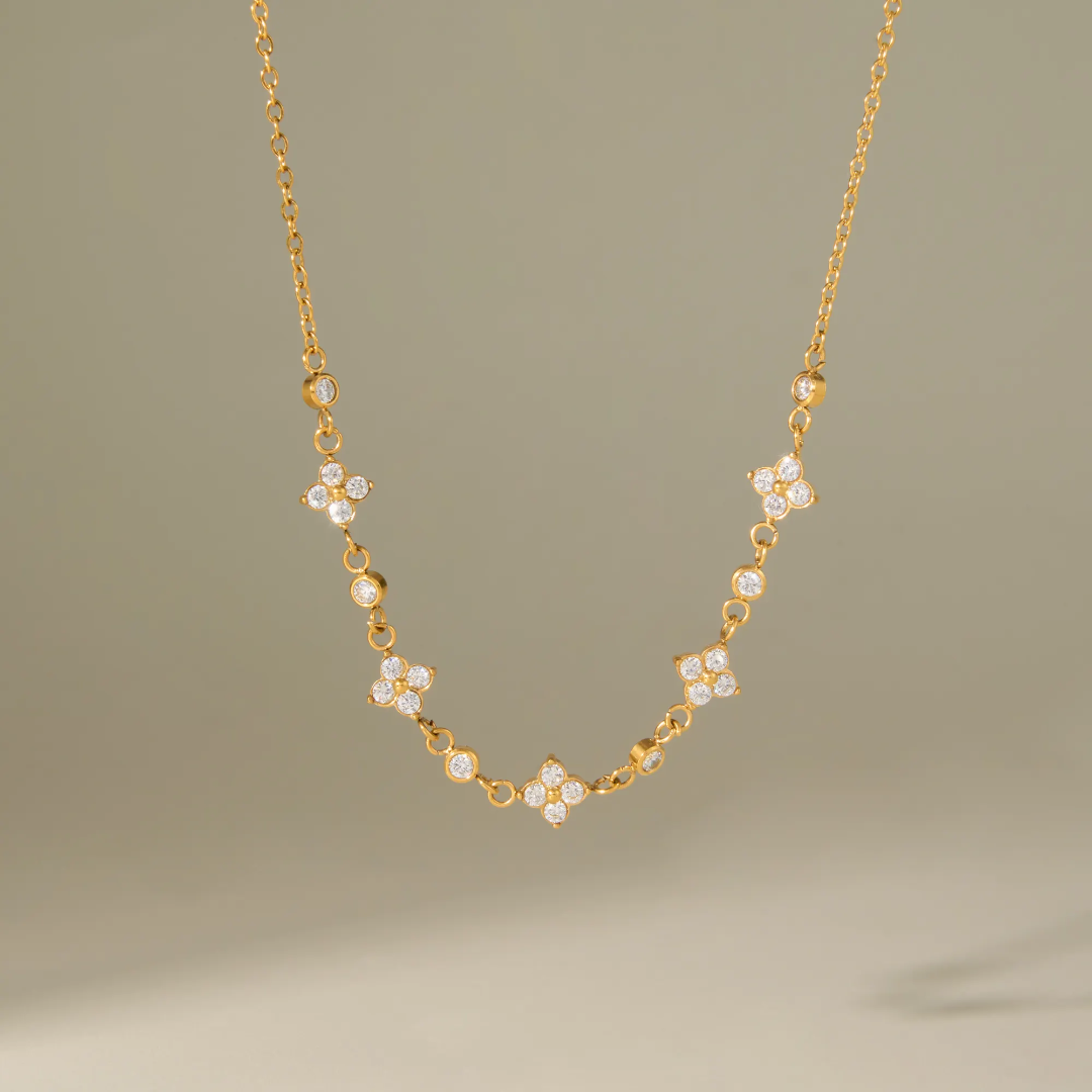 Wezi Clovy Diamond Necklace