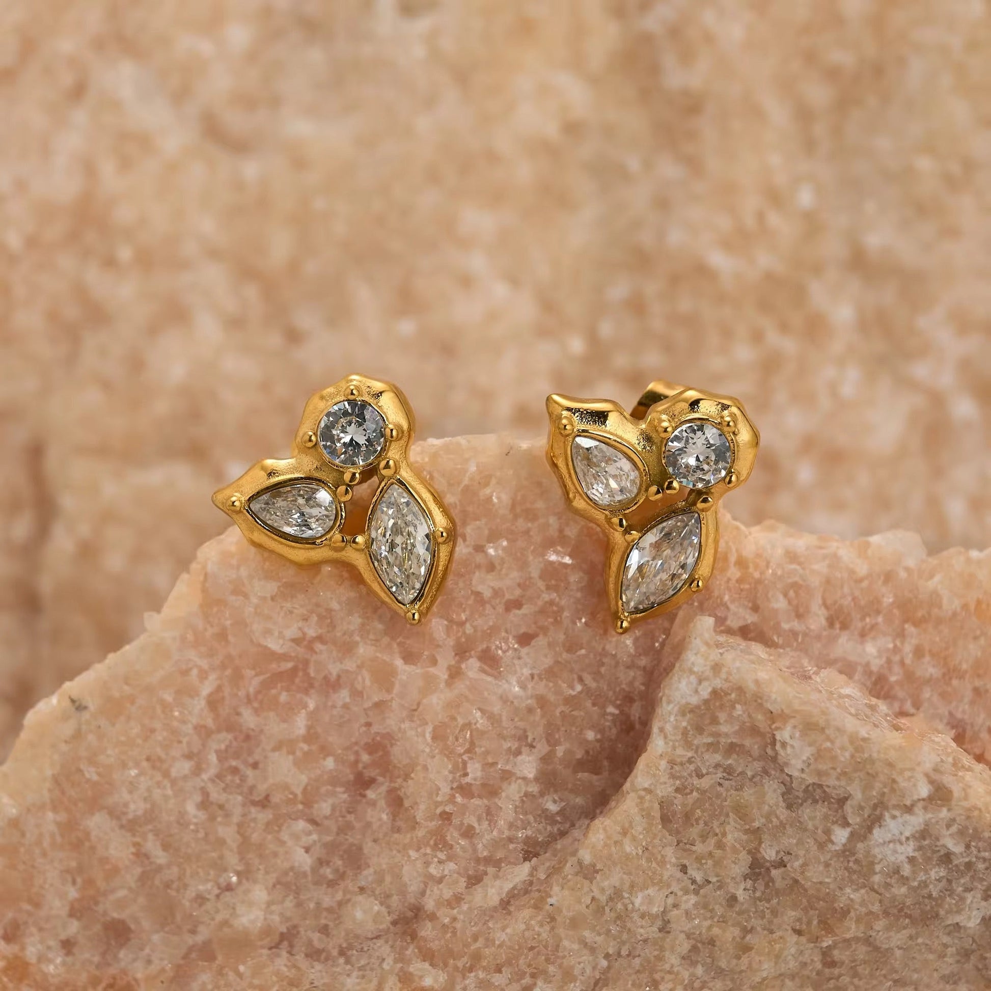 Lacia Trileaf Diamond Earrings