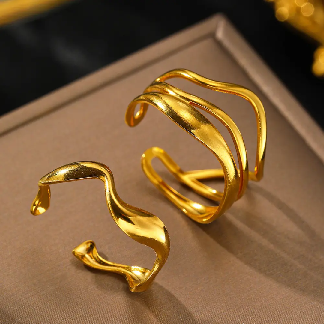 Bobbie Wavy Ring
