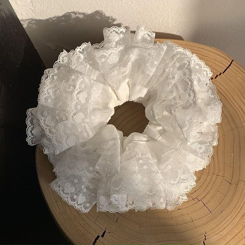 Snowberry Ruffle Scrunchies