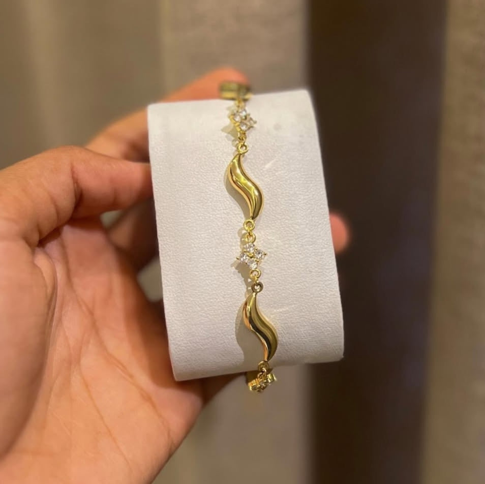 Clevi Clover Wavy Bracelet