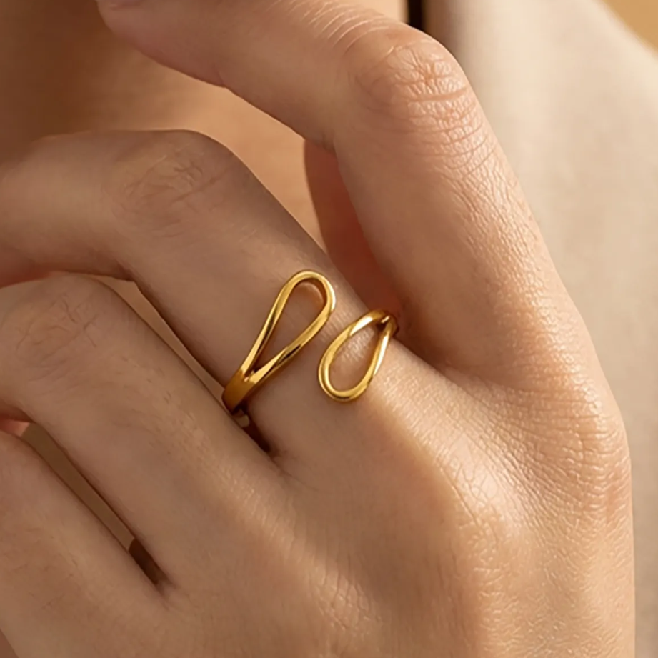 Cuvi Curve Gold Ring