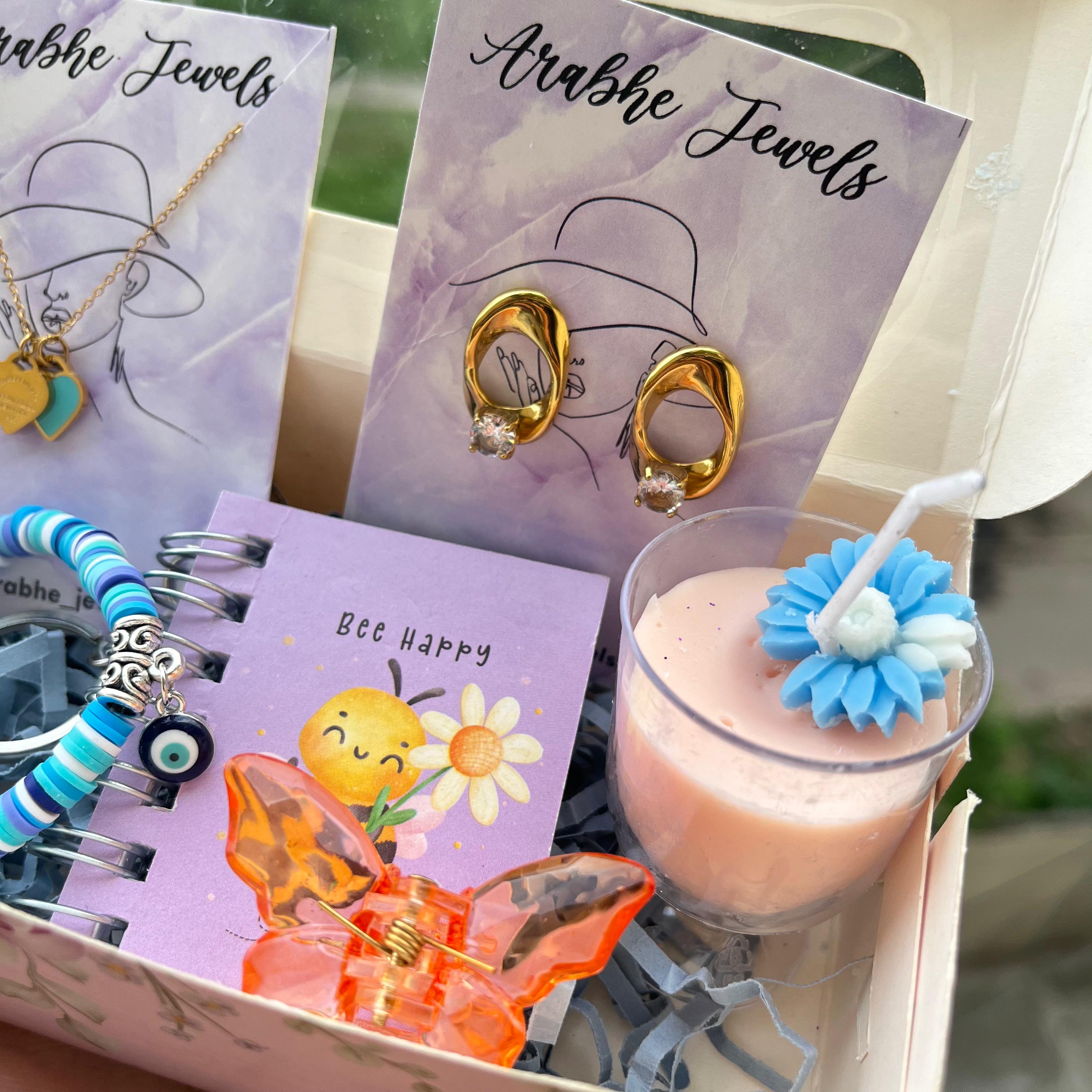 Mini Julie Cute Hamper🩷