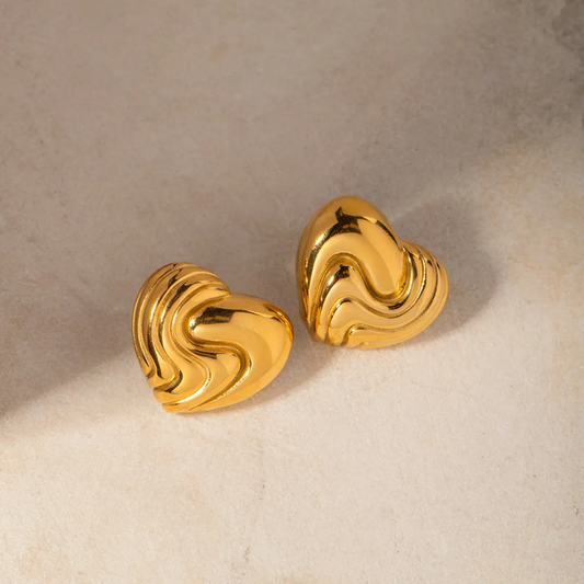 Wavy Heart Gold Studs❤️