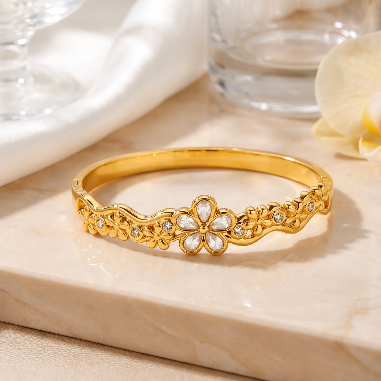 Daisy Flower Gold Cuff