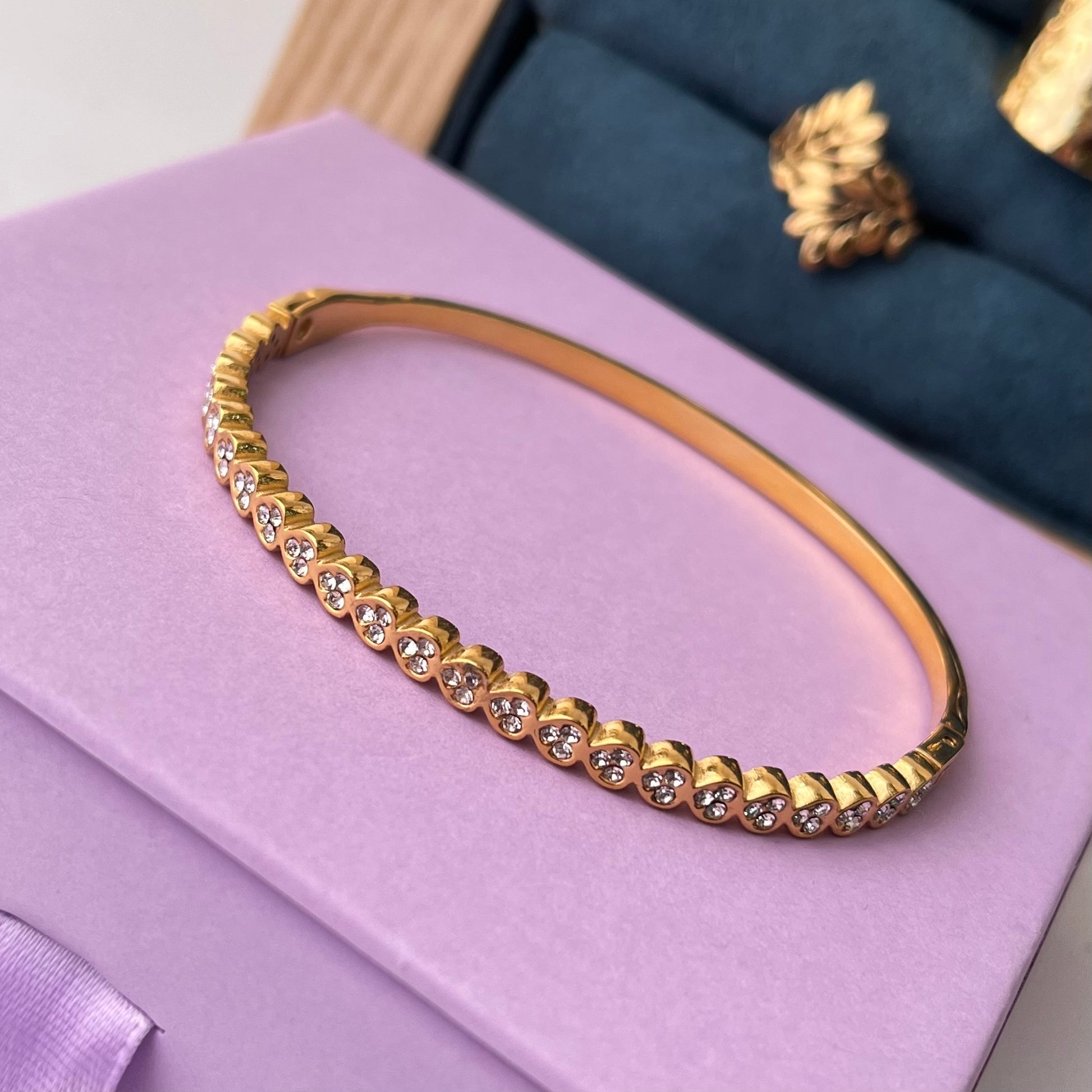 Tiney Heart Dainty Cuff