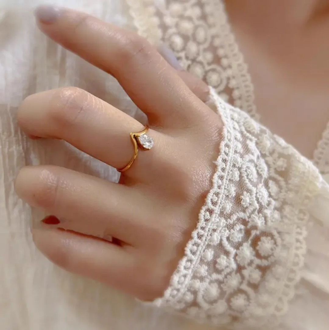 Lavie Almond Diamond Ring