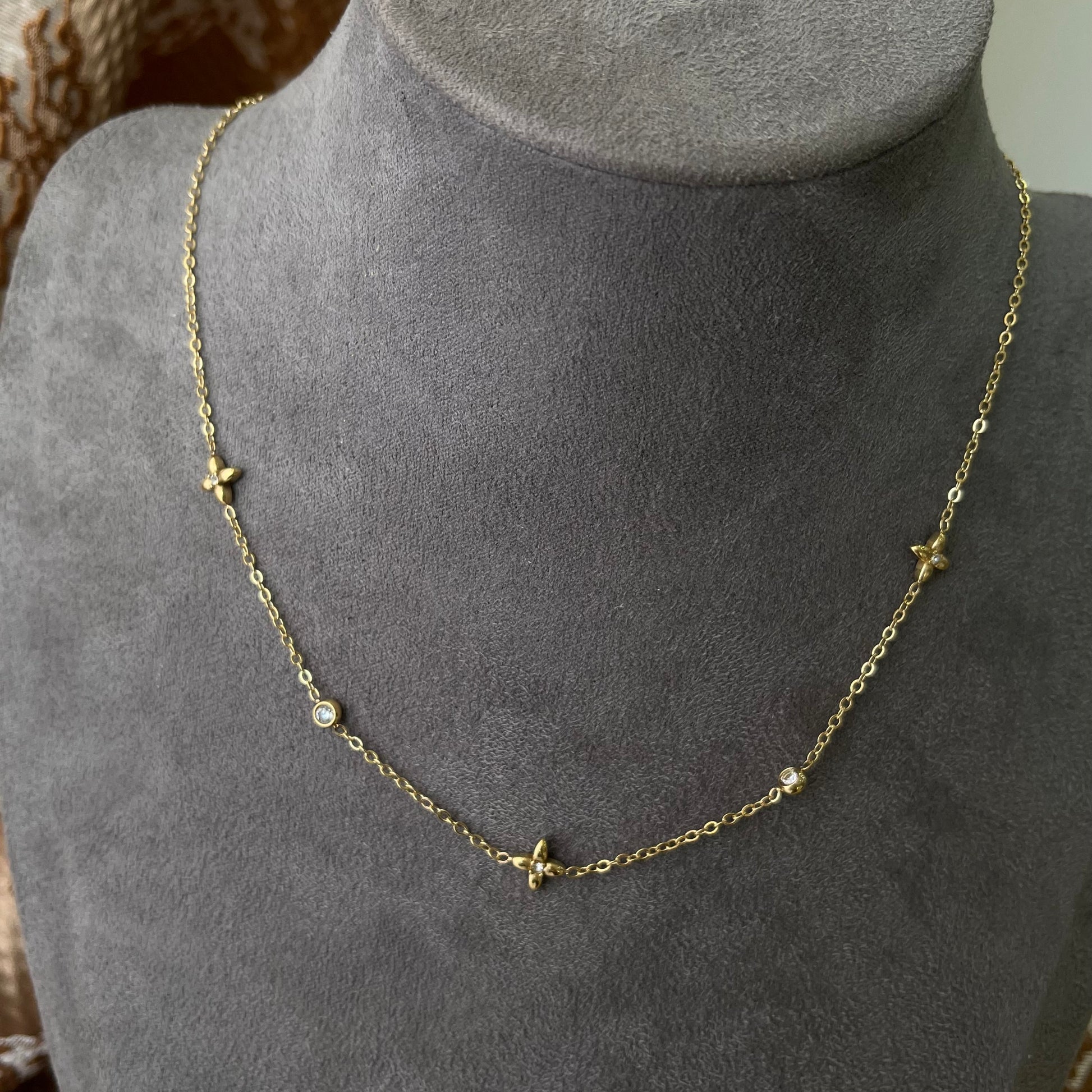 Lighty Star Dainty Necklace
