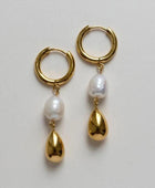 Vizi Pearl Gold Danglers
