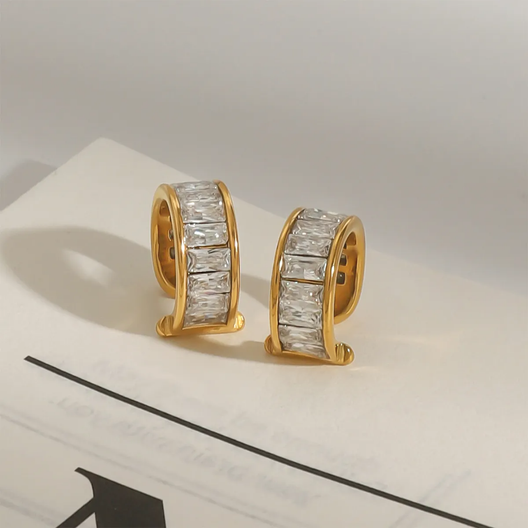 Rushli Diamond Stylish Earcuff✨