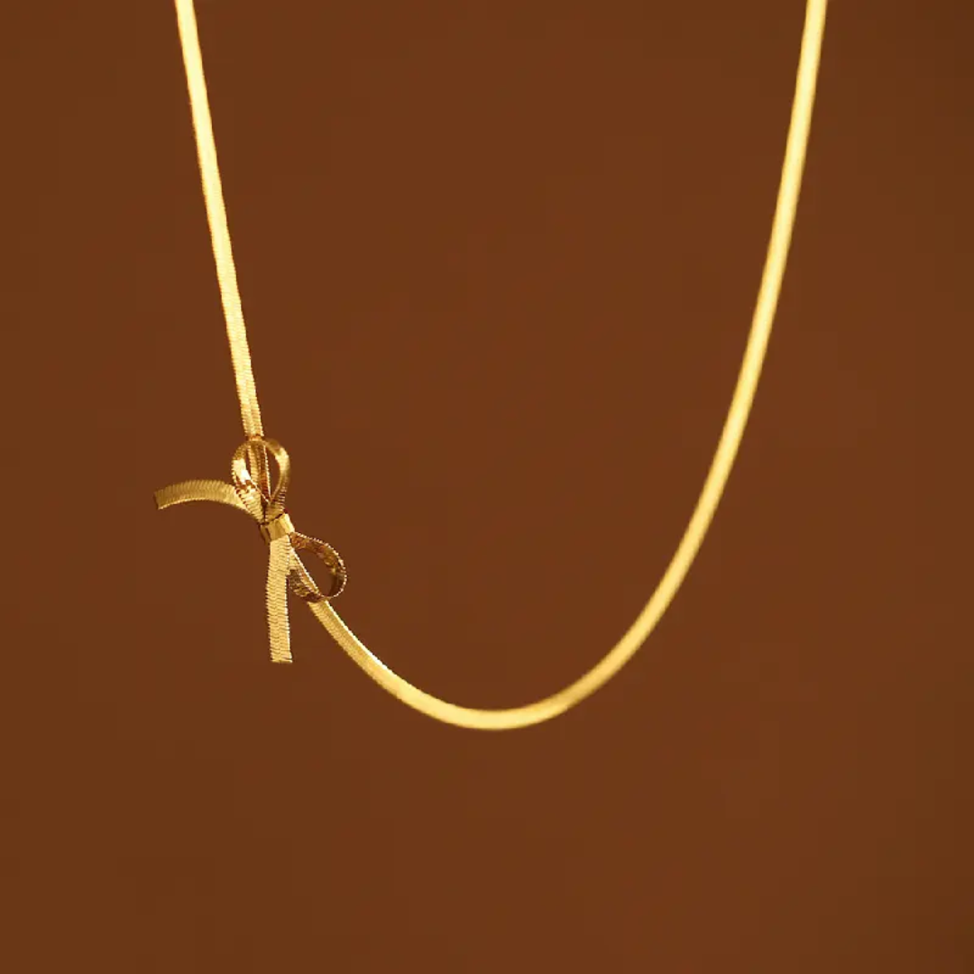 Katty Bow Snake Necklace