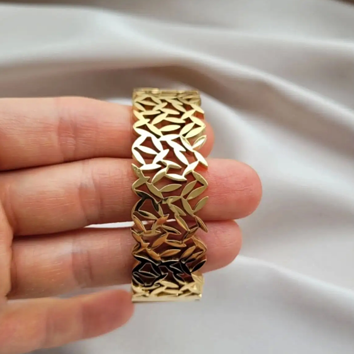 Ausil Statement Gold Cuff✨