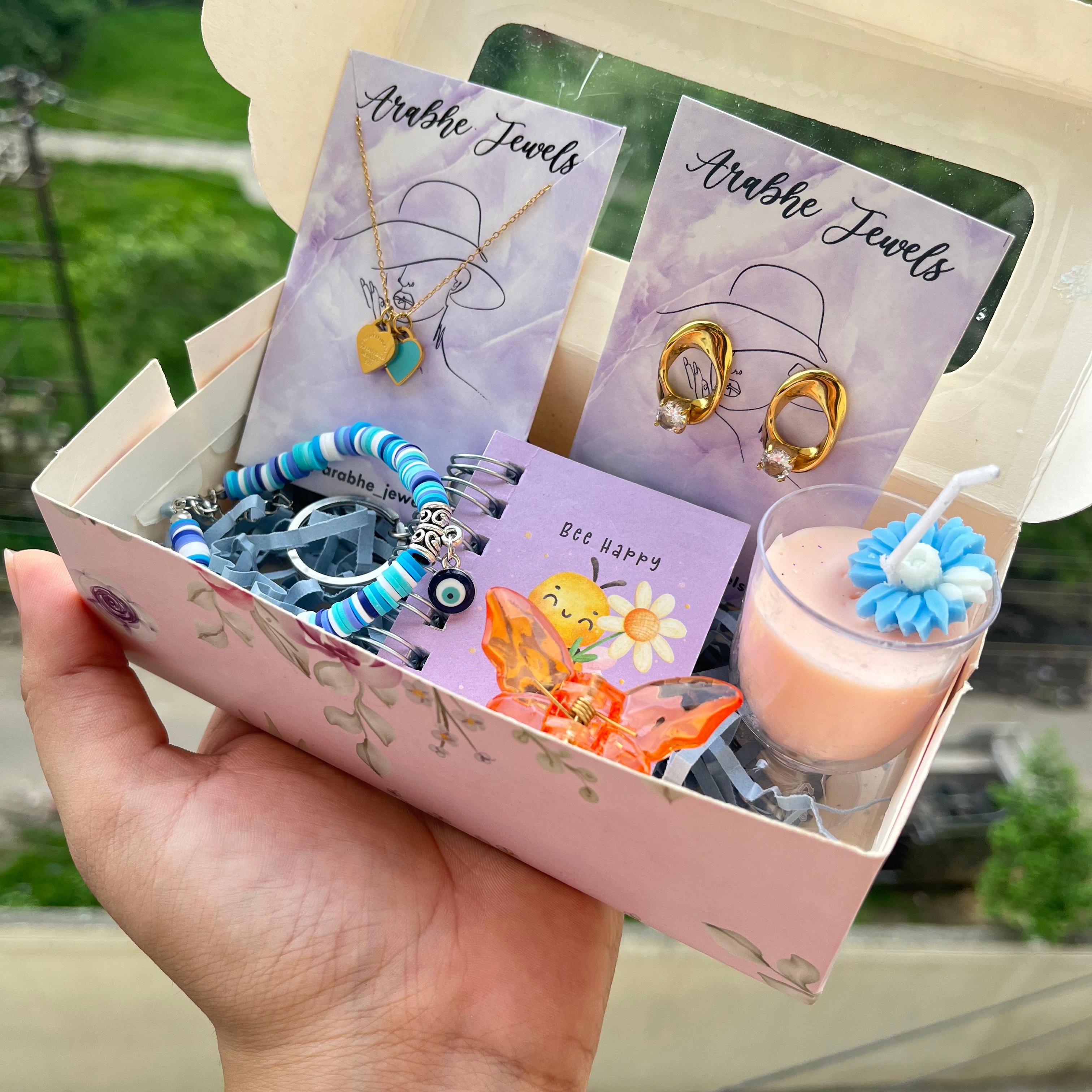 Mini Julie Cute Hamper🩷