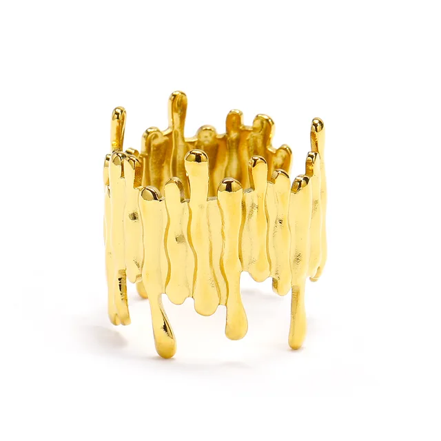 Martishia Asymmetric Gold Ring