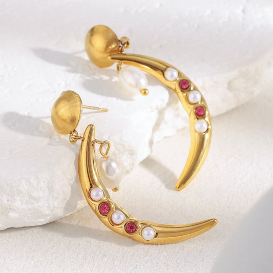 Qoius Moon Pearl Dangler