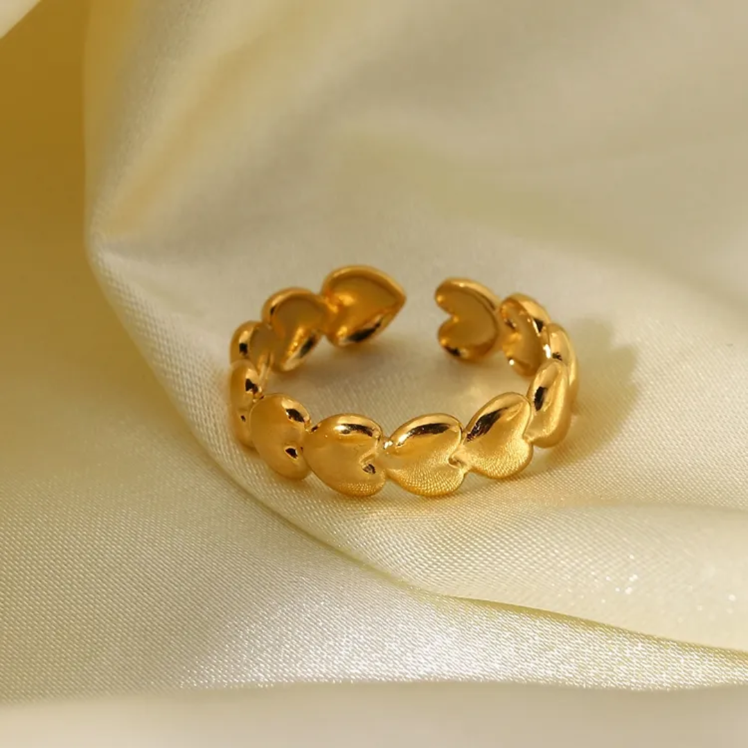 Julie Heart Gold Ring