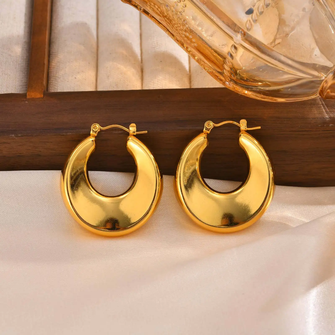 Fanah Curvy Bold Hoops✨❤️