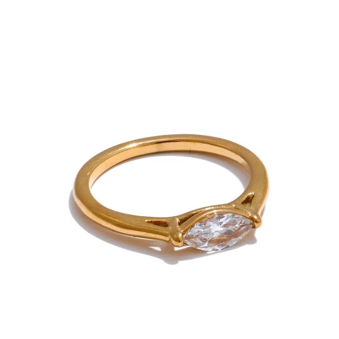 Greisha Mini Solitaire Gold Ring