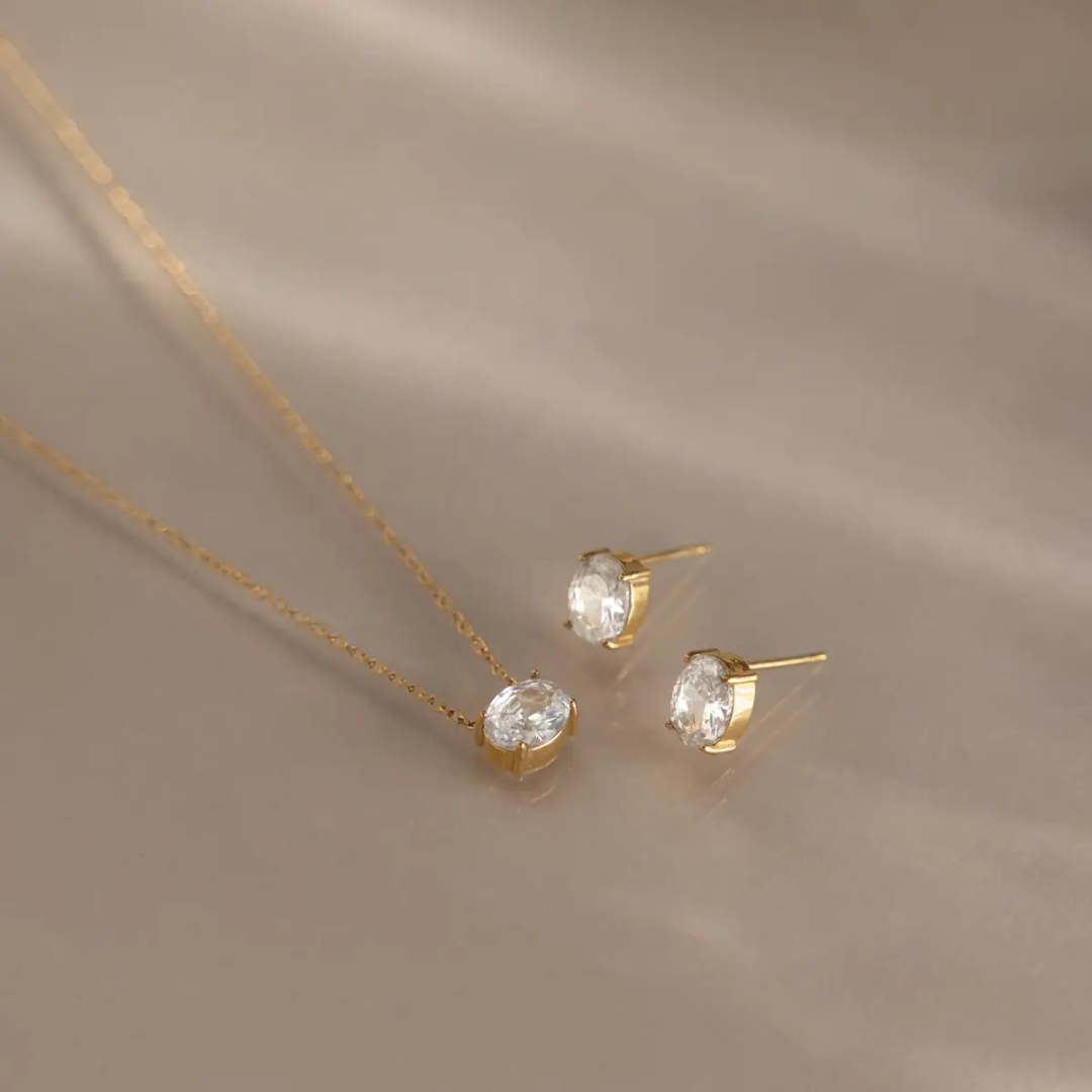 Givei Diamond Oval Necklace & Earrings Set✨
