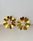 Averi Pearl Flower Earrings