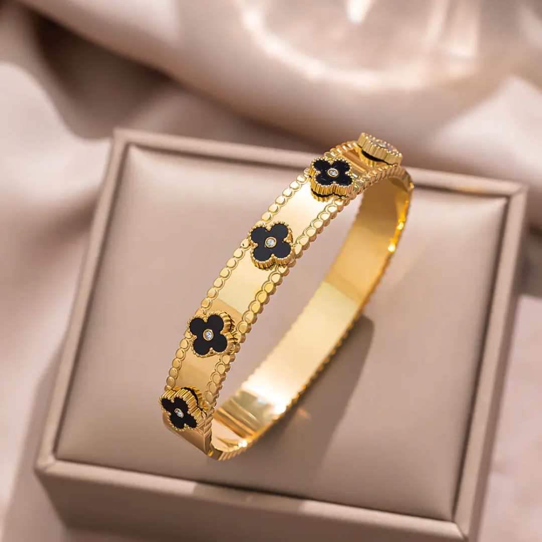 Kapira Black Clov Cuff