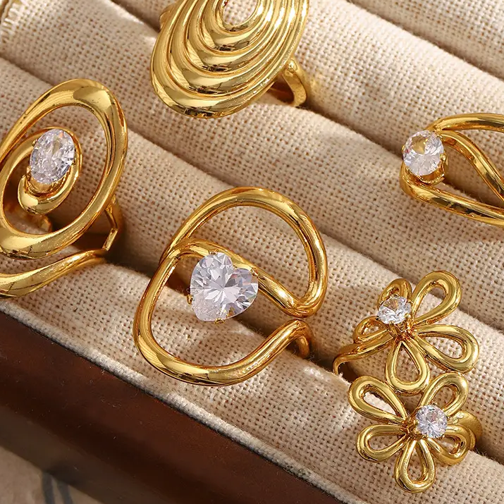 Besica Statement Heart Ring