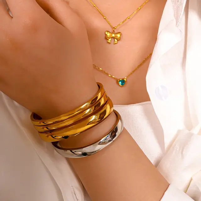 Dare To Be Gold Plain Cuffs
