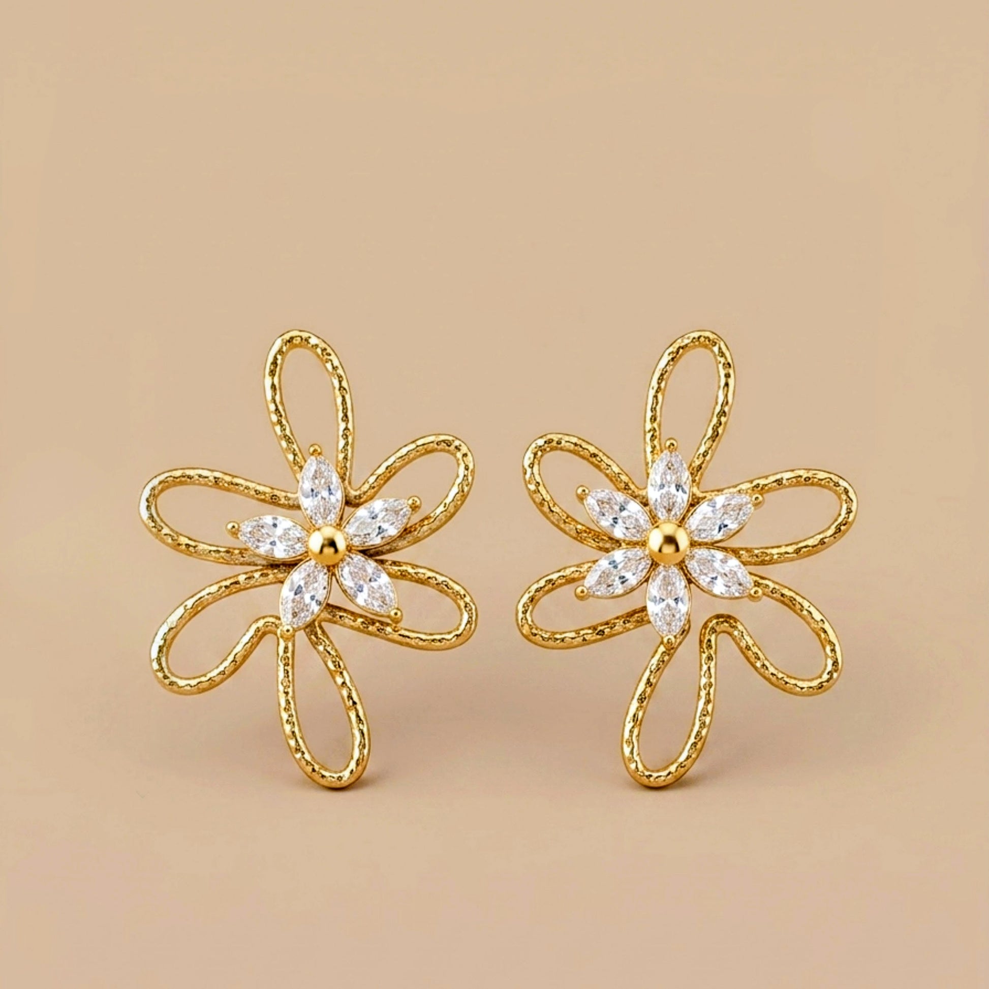 Uma Flower Diamond Earrings