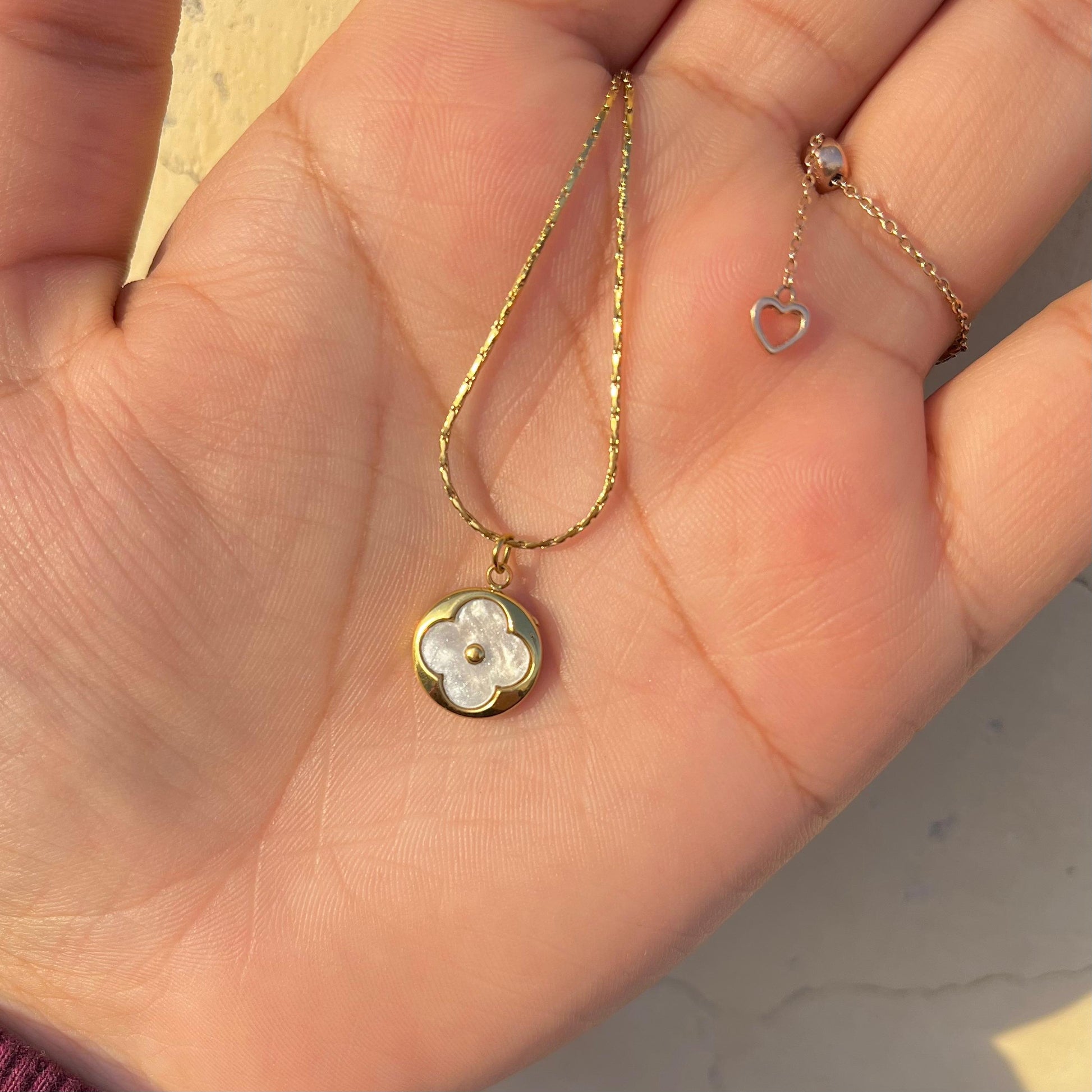 Louis Flower Gold Necklace