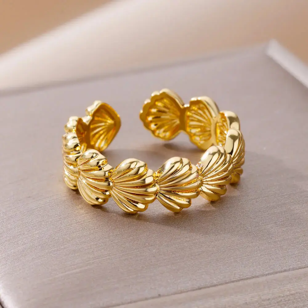 Mini Shell Gold Ring